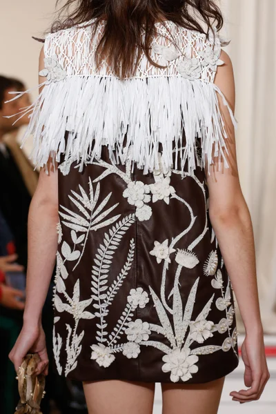 Look 29